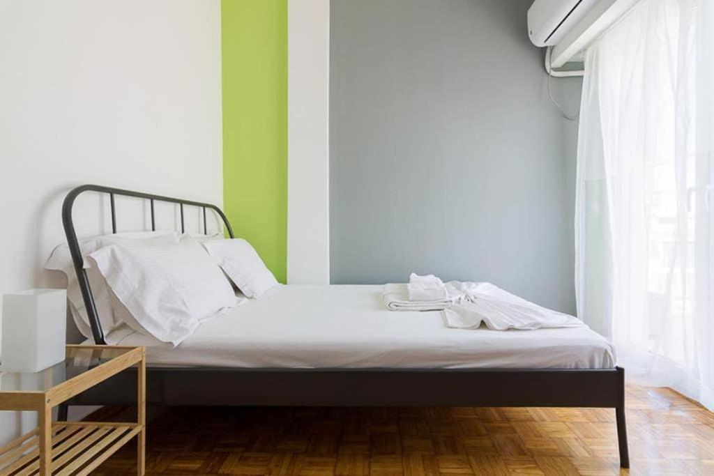 Apartamento Sunlit 2Br Oasis In Metaxourghio 3Min From Metro Atenas Exterior foto