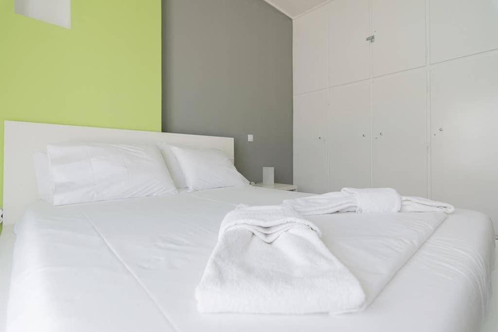 Apartamento Sunlit 2Br Oasis In Metaxourghio 3Min From Metro Atenas Exterior foto