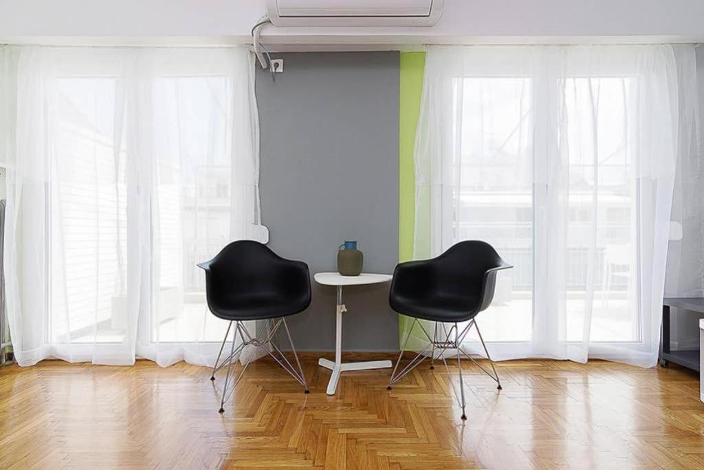 Apartamento Sunlit 2Br Oasis In Metaxourghio 3Min From Metro Atenas Exterior foto