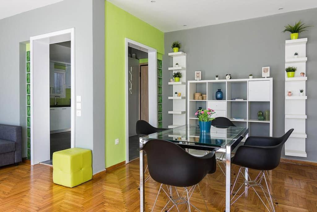Apartamento Sunlit 2Br Oasis In Metaxourghio 3Min From Metro Atenas Exterior foto