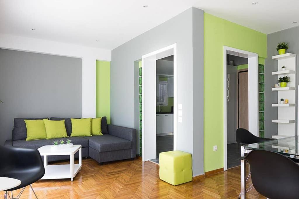 Apartamento Sunlit 2Br Oasis In Metaxourghio 3Min From Metro Atenas Exterior foto