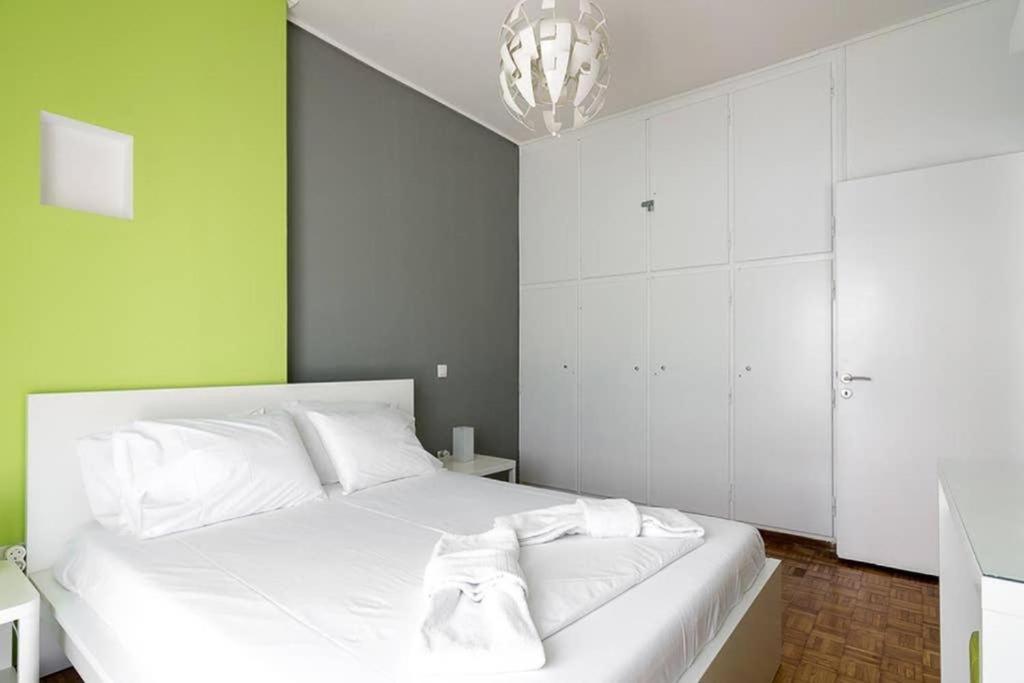 Apartamento Sunlit 2Br Oasis In Metaxourghio 3Min From Metro Atenas Exterior foto